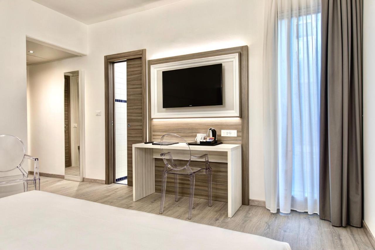 Comfort Queen Room