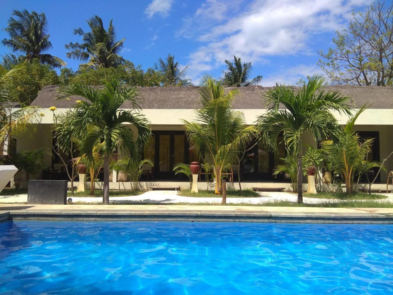 Deluxe Double Room Pool View