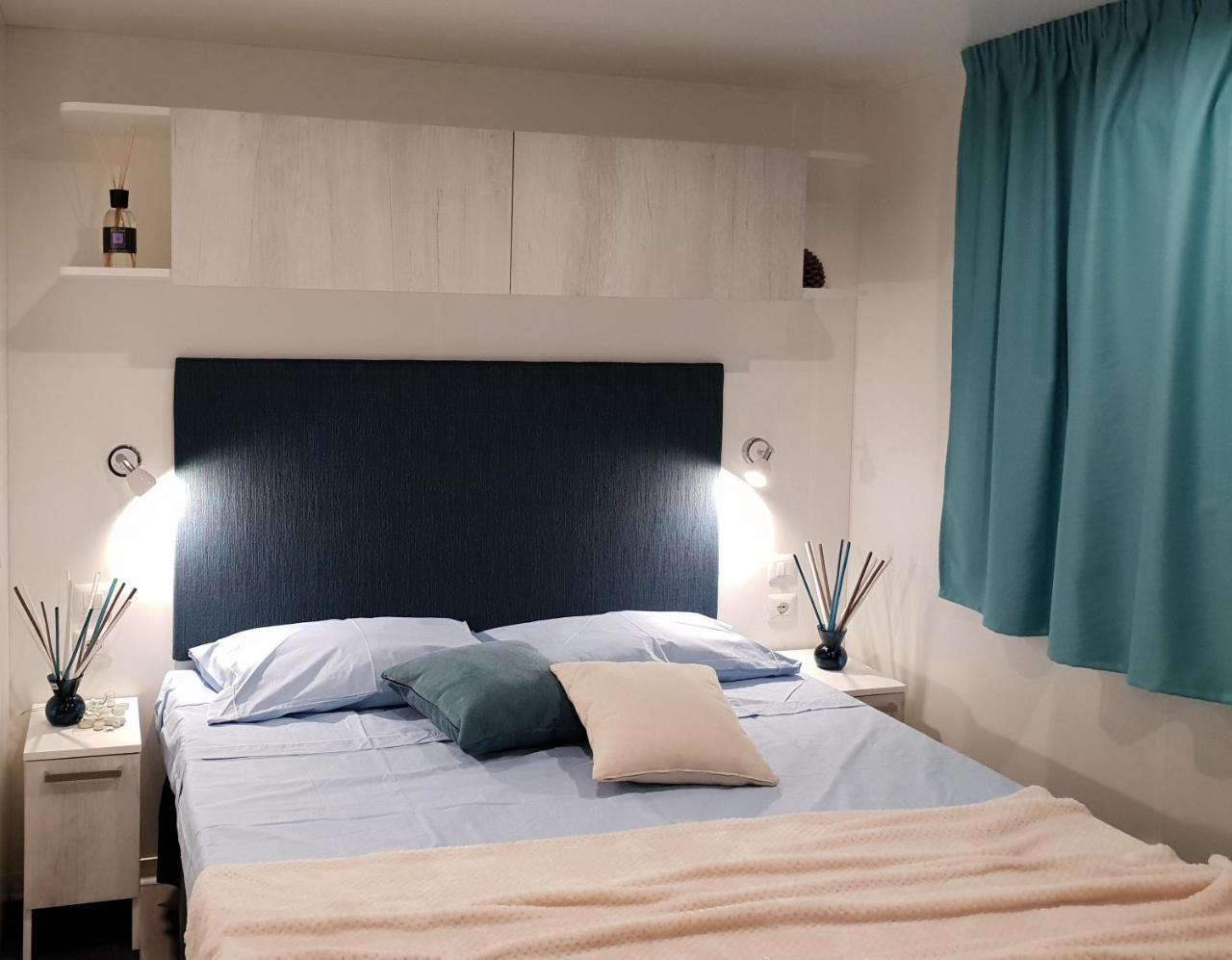 Mobile Home Prestige with beach access