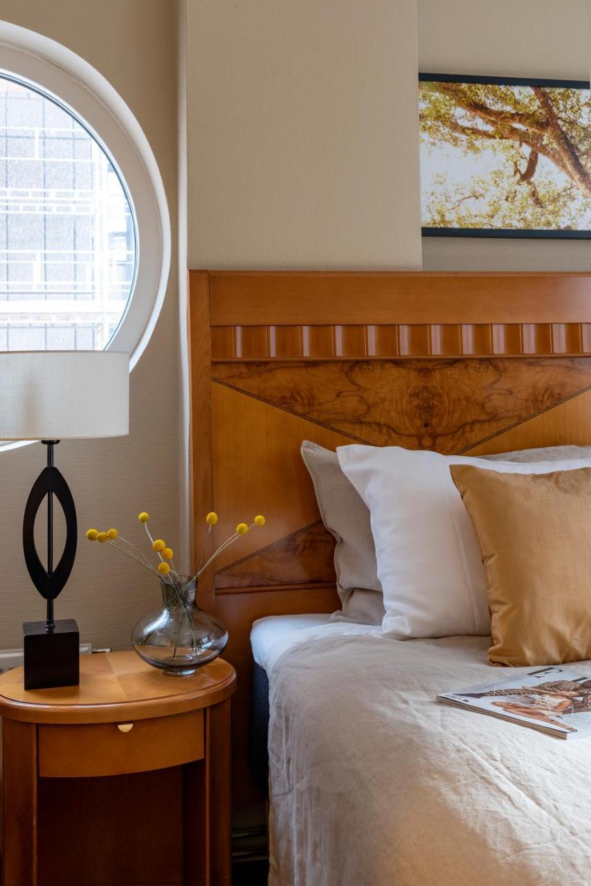 Queen Loft Terrace,1107648060:JPEG