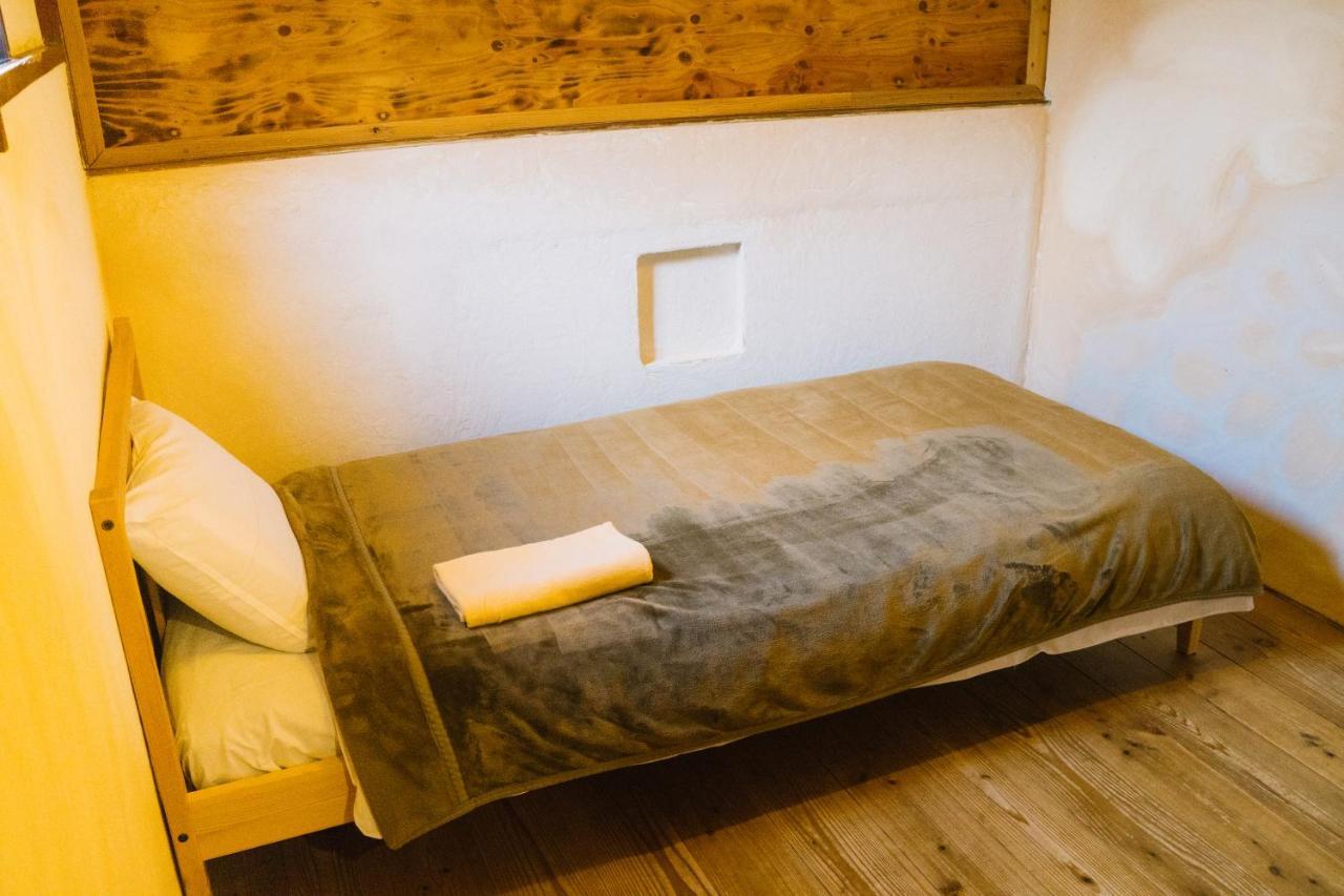 Single Room,769953691:JPEG