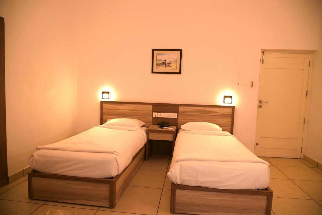 Standard Twin Room,771496402:JPEG