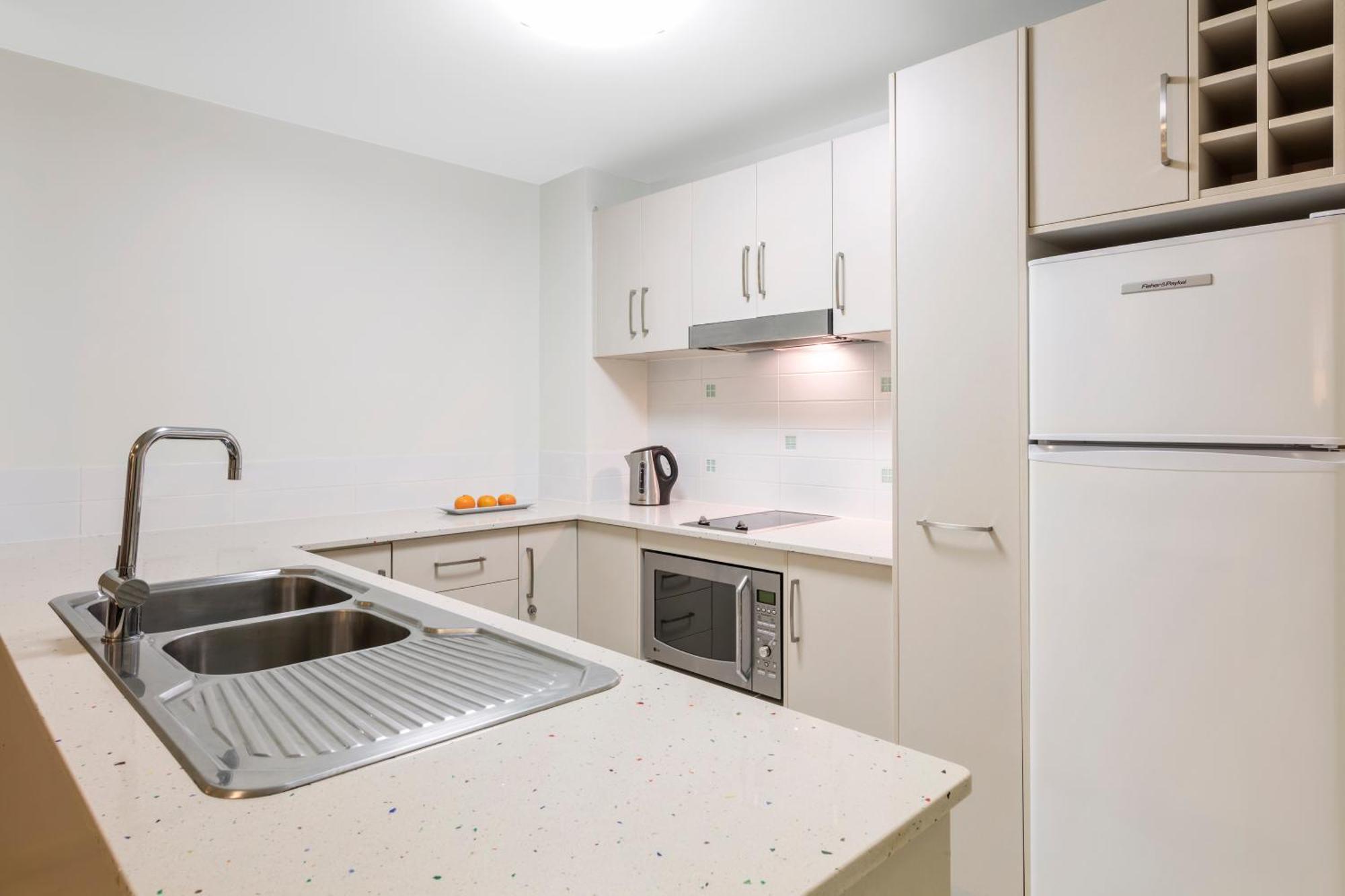 One-Bedroom Apartment - Swimout