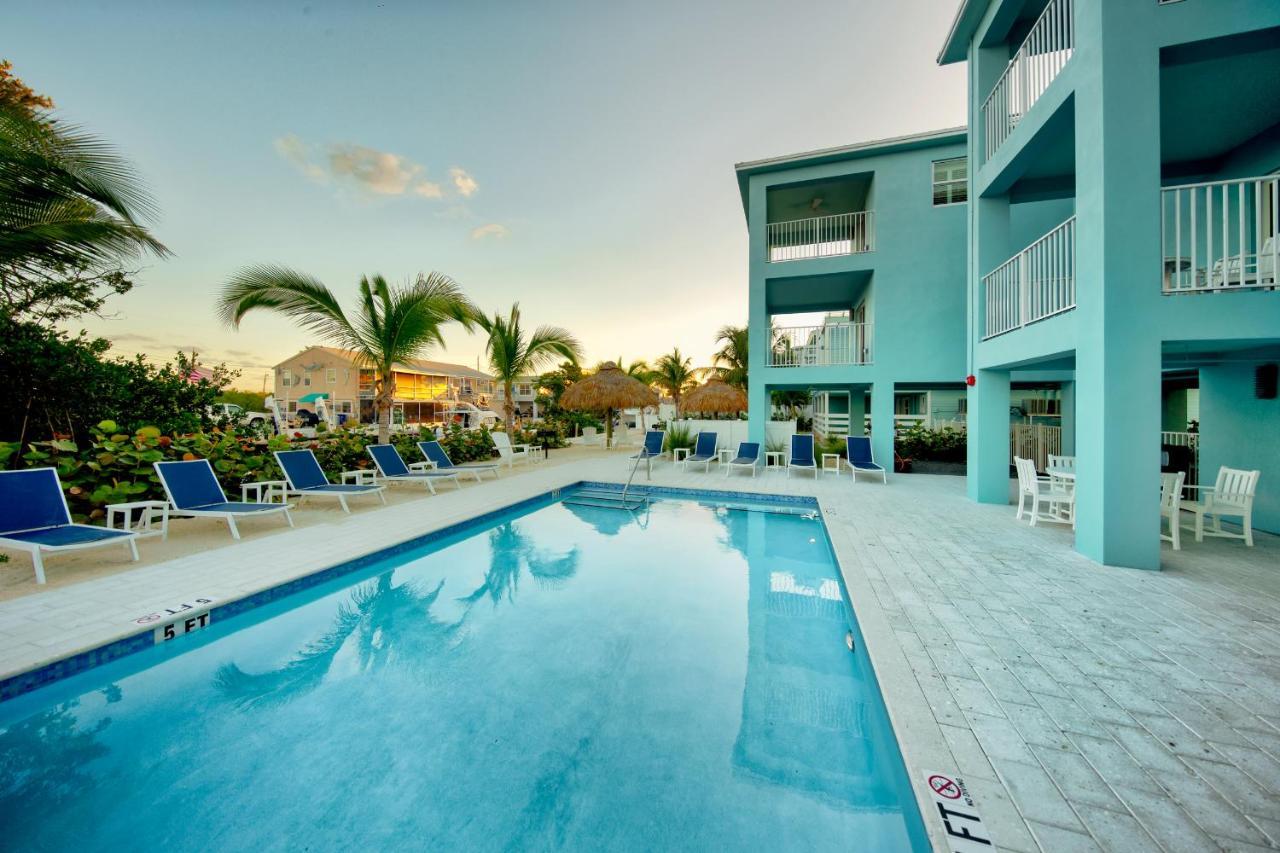 Island View Studio Off Main Property Accessible