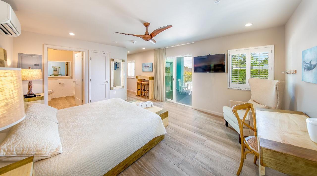 Island View Studio Off Main Property Accessible