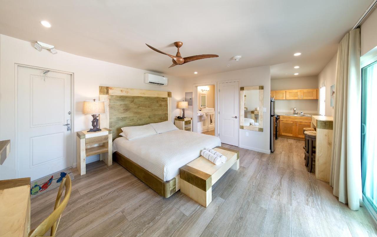 Island View Studio Off Main Property Accessible
