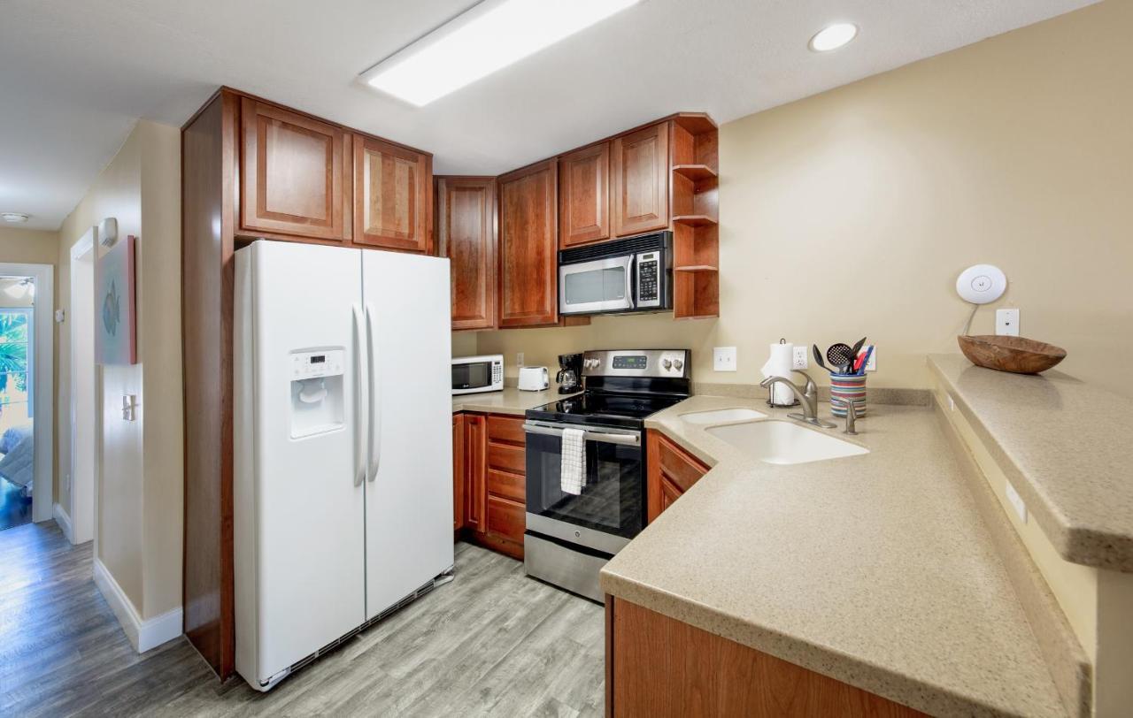 Accessible Three-Bedroom Three bathroom Canal View Off Property Location