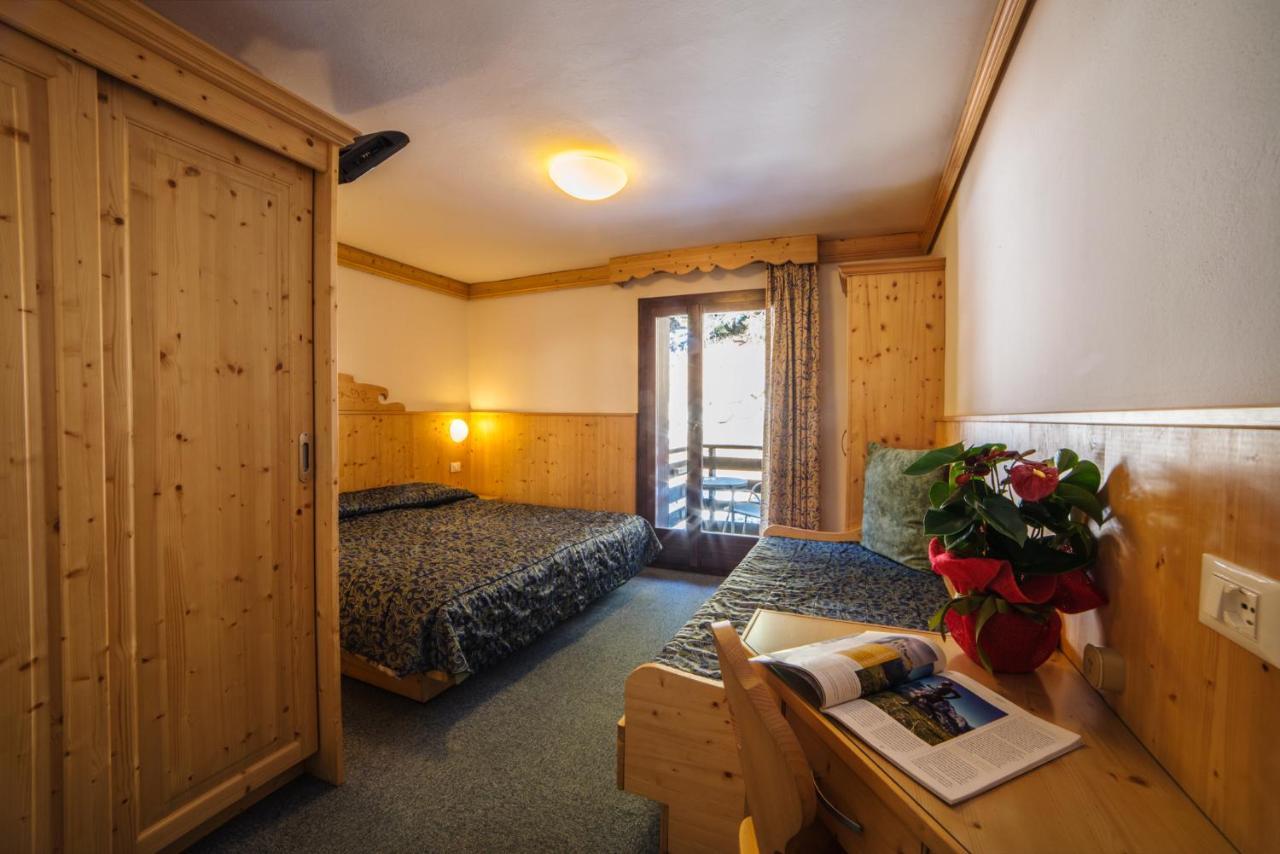 Double Room with Balcony (2 Adults + 1 Child)