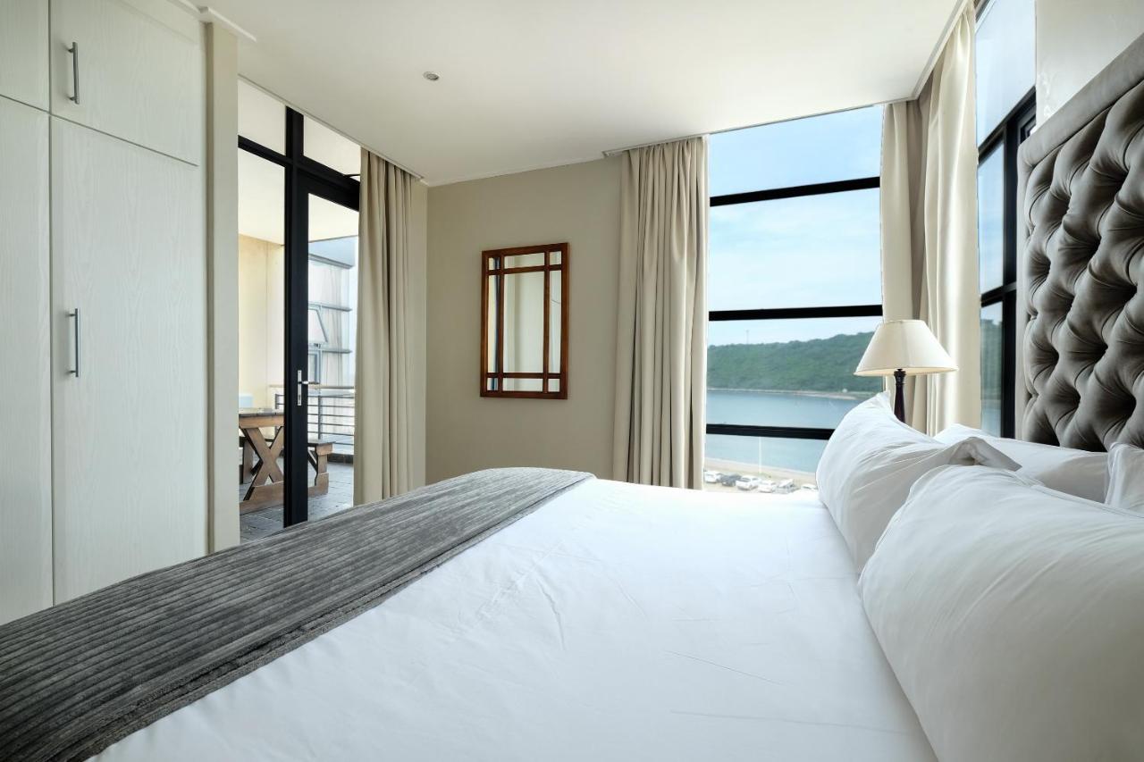 Deluxe Two-Bedroom Apartment with Harbor View