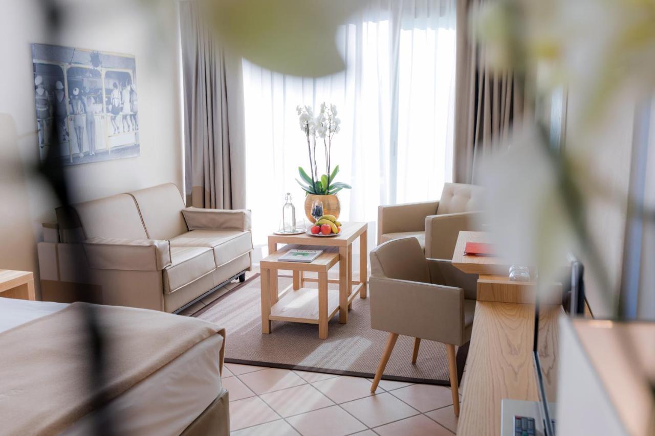 Deluxe Double Room Balcony Spa Access