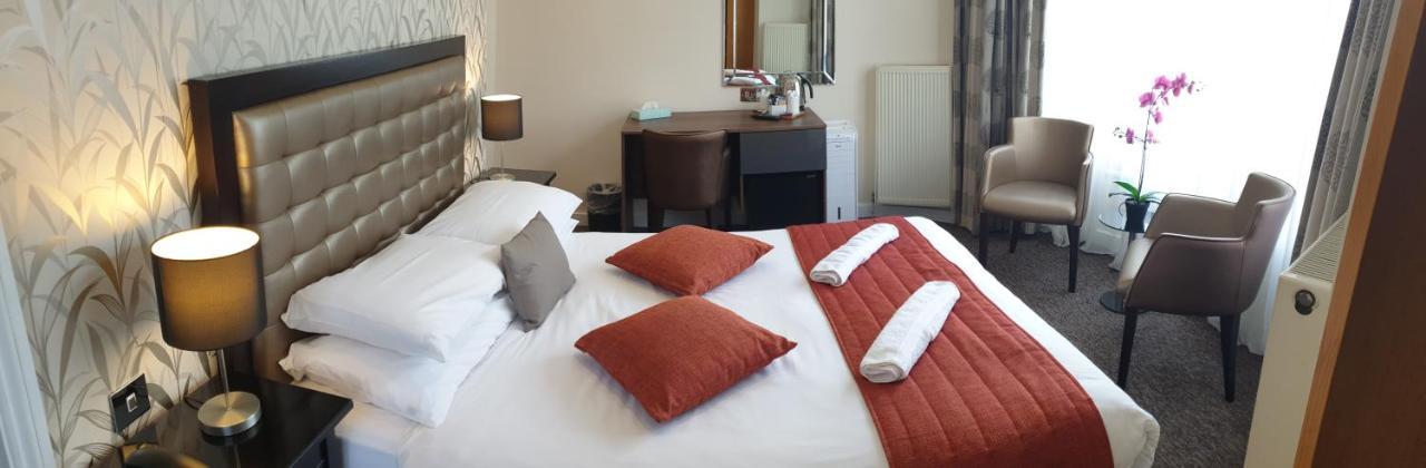 Double Room,1414163129:JPEG