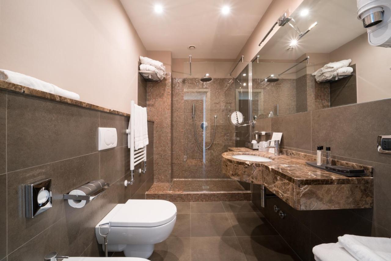 Deluxe Double or Twin Room with Sea View