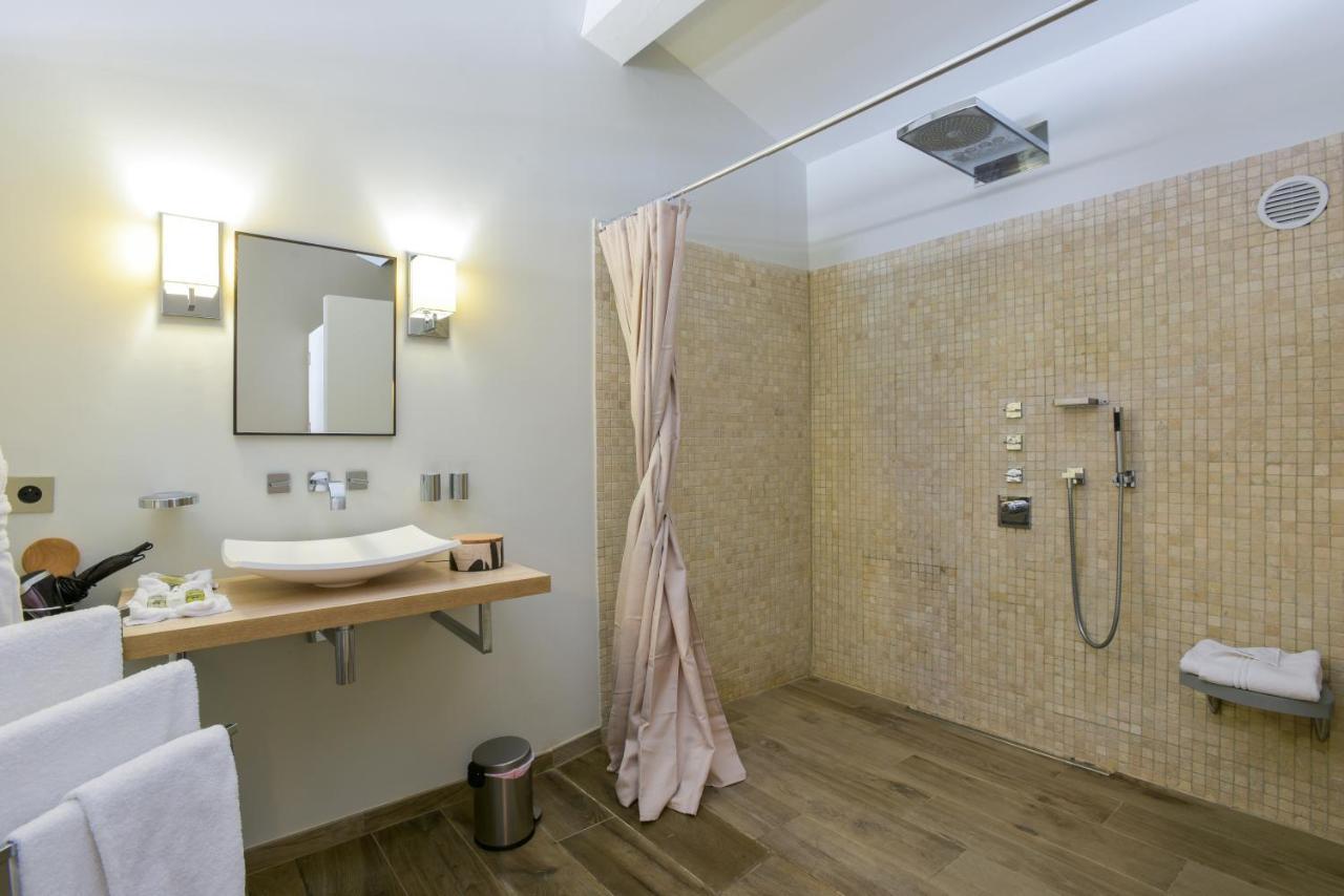 Chambre Double - Accessible aux Personnes à Mobilité Réduite