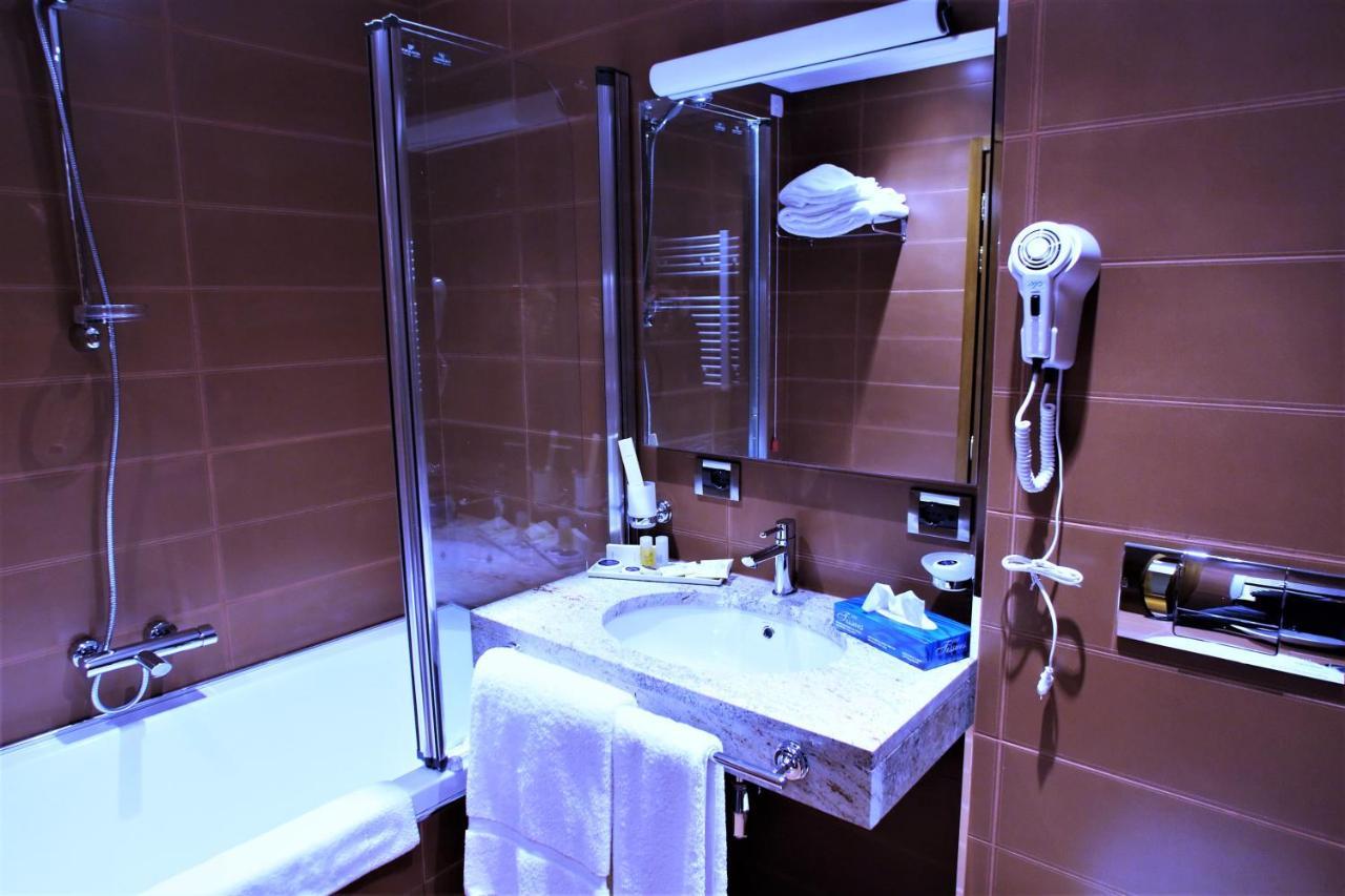 Deluxe Single Room,776514082:JPEG