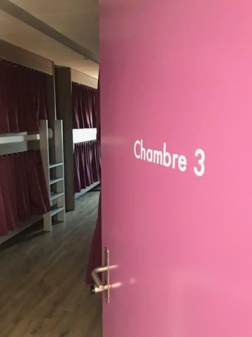 Single Bed in Mixed Dormitory Room