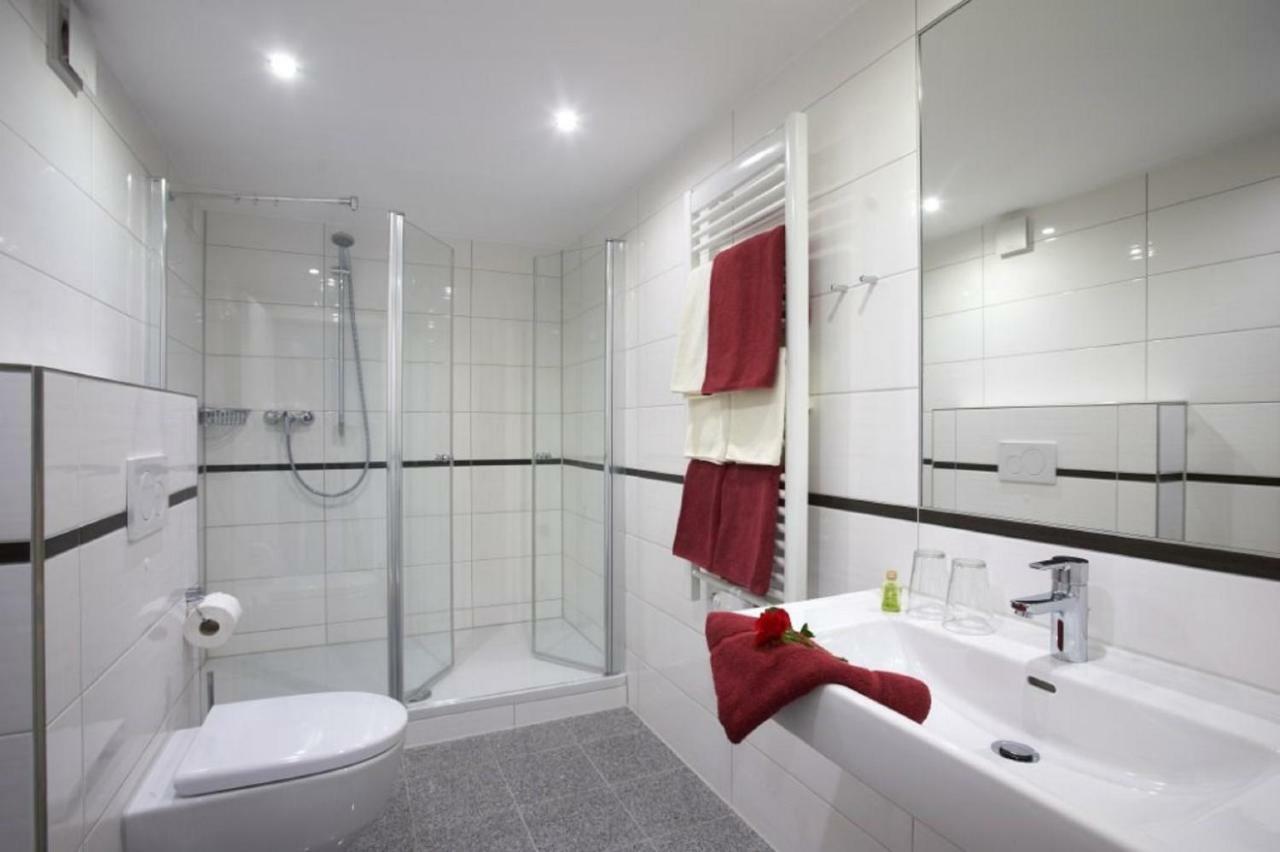 Double Room,778602507:JPEG