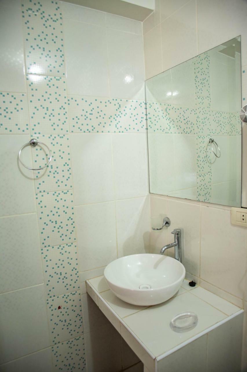 Basic Double Room,779357982:JPEG