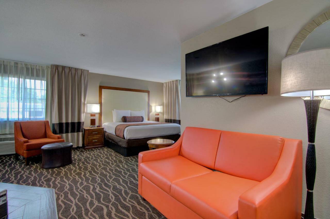 King Suite with Spa Bath