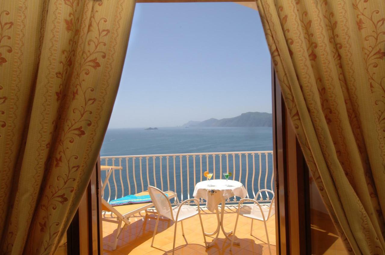 Chambre Double Classique avec Terrasse & Vue sur Mer