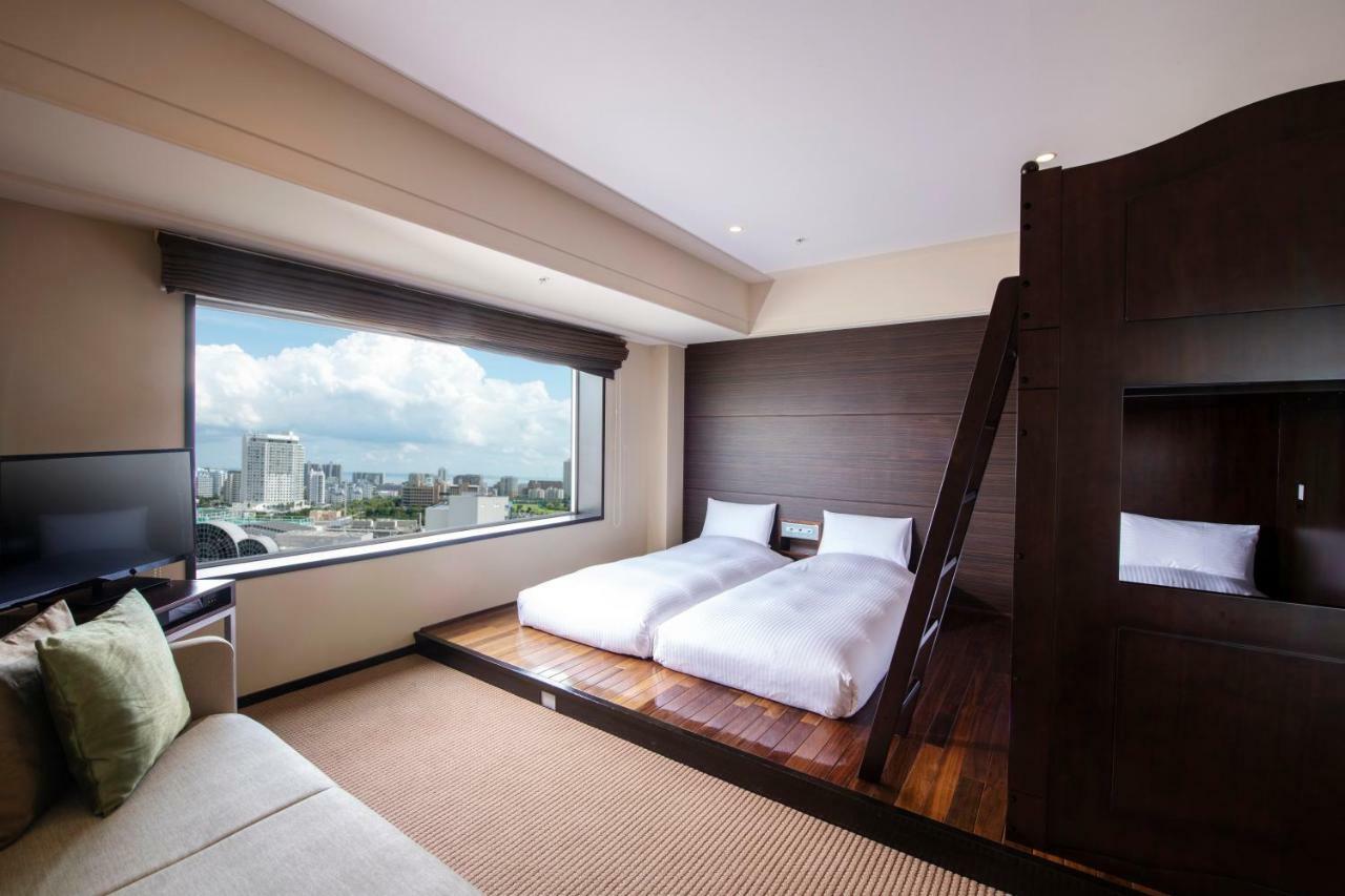 Family Corner Room with Bay View - Non-Smoking