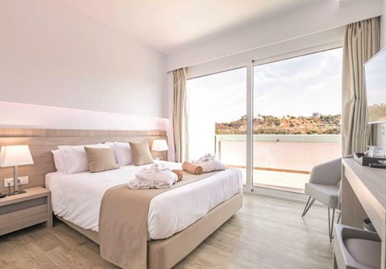 Suite 1 Chambre - Vue Latérale sur Mer