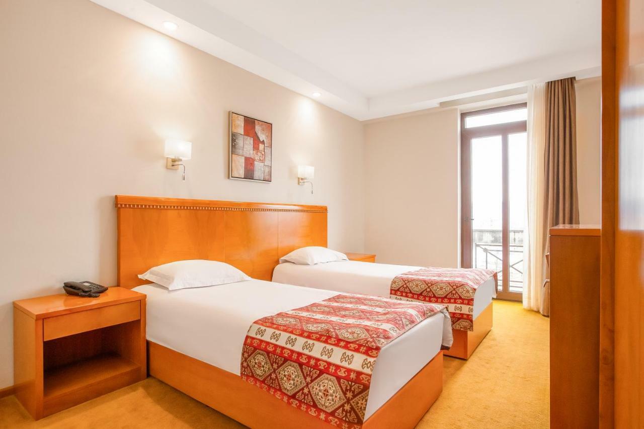 Deluxe Çift Kişilik veya İki Yataklı Oda - Balkonlu