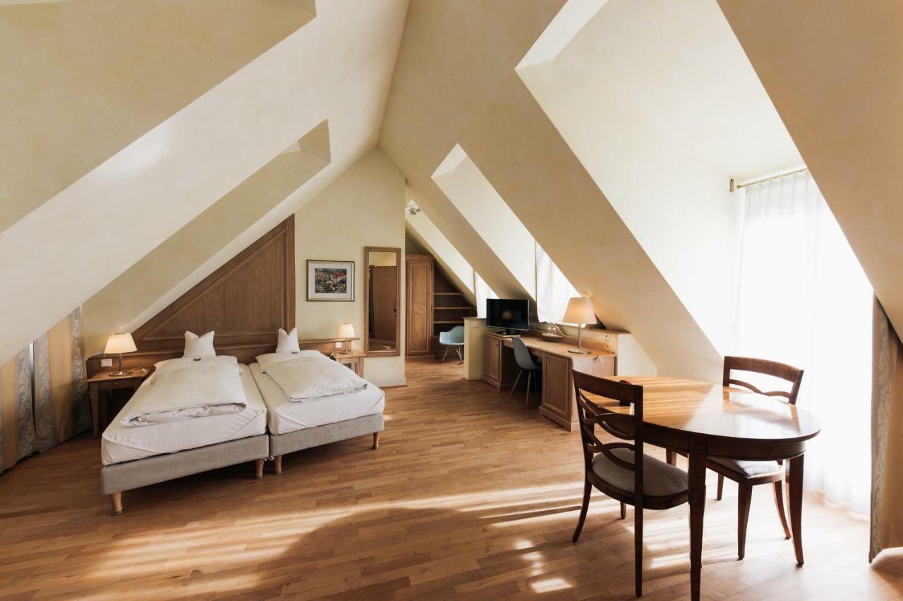 Junior Suite,779964036:JPEG
