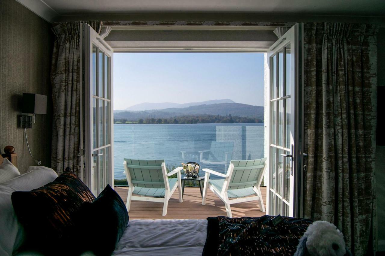 Hazel Twin or Double Lake view room with Balcony