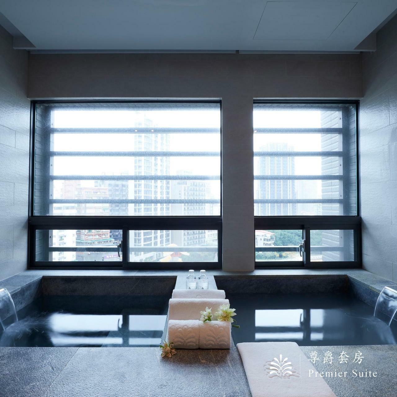 Suite Balcony,1552588459:JPEG