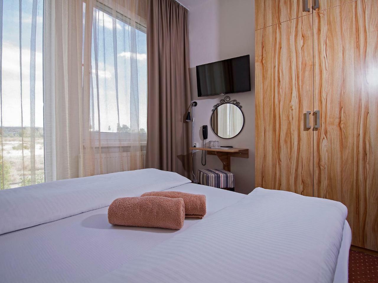 Basic Double Room no air-condition