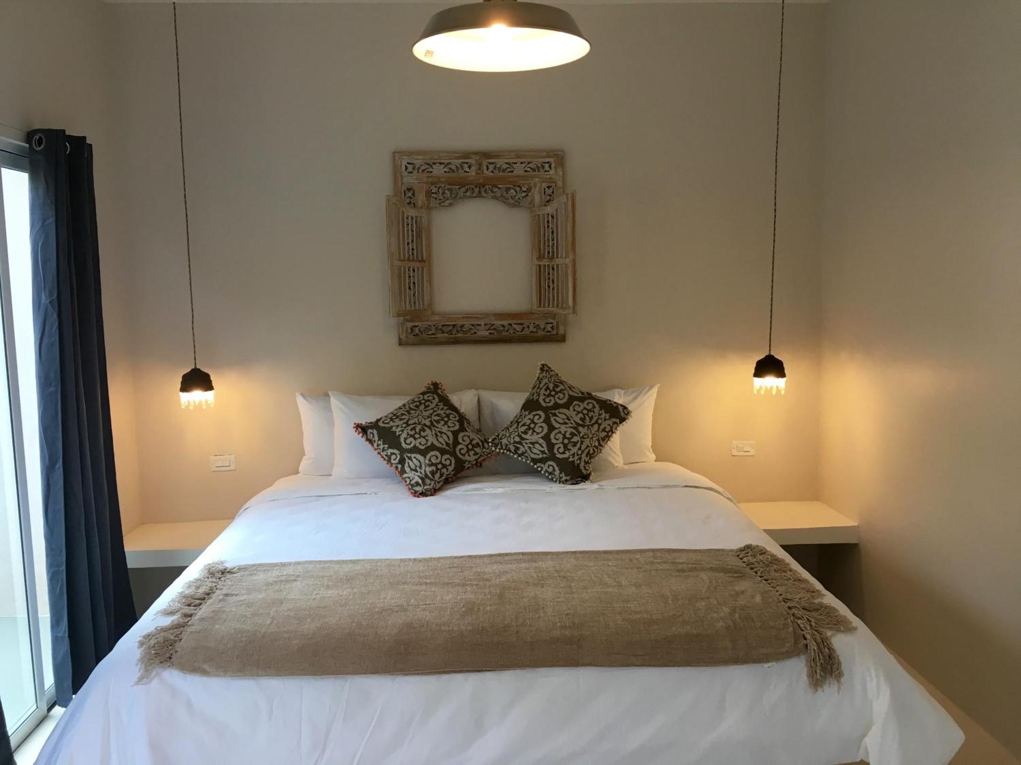 Deluxe Suite,1319387479:JPEG