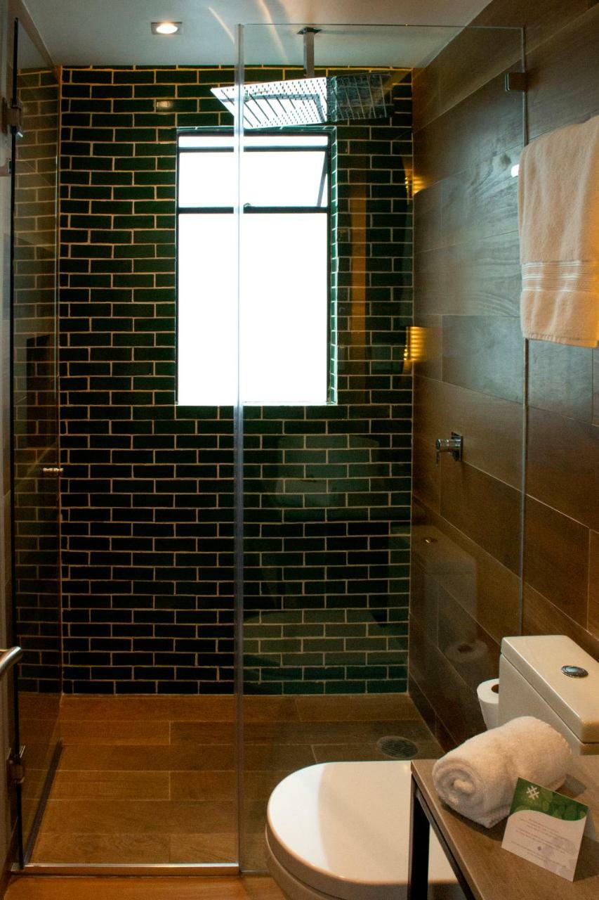 Queen Room,783689022:JPEG