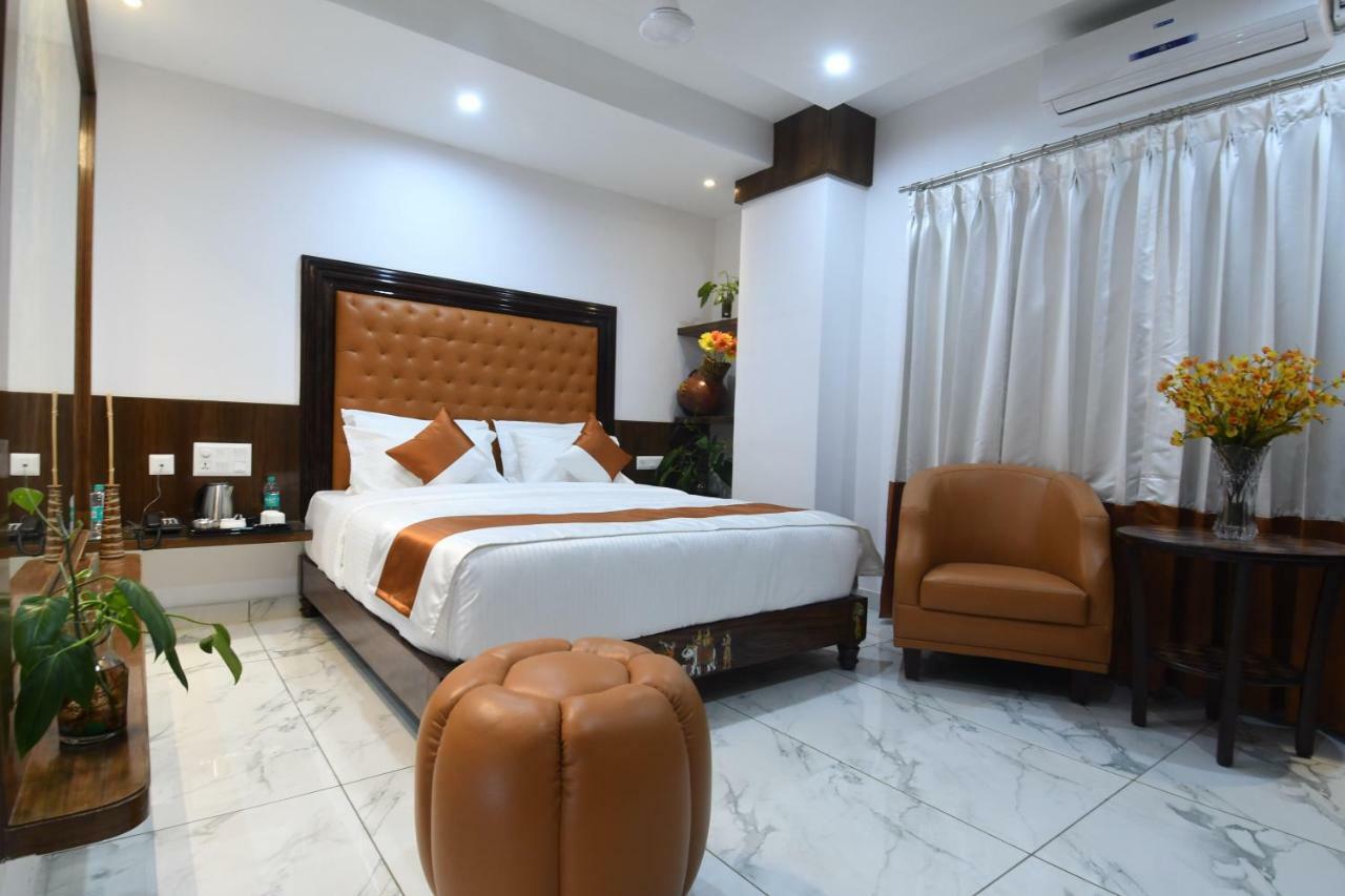 Executive Room,783709308:JPEG