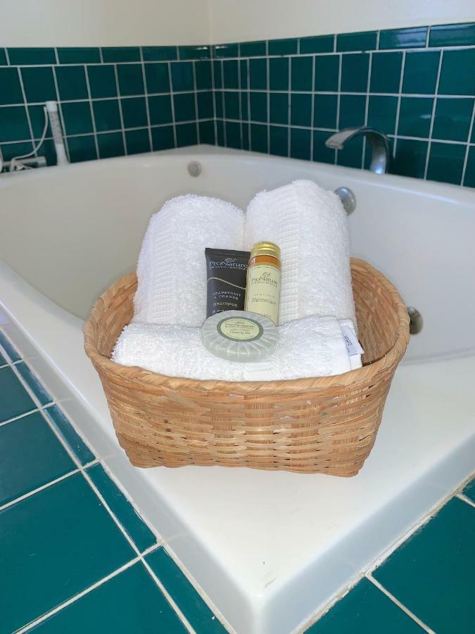 King Room with Spa Bath