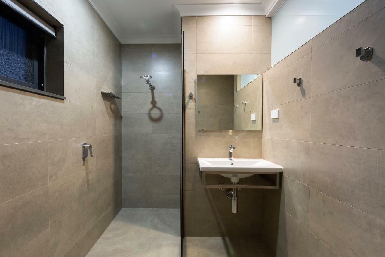 Premium Two-Bedroom Apartment Blandford Court Apartment