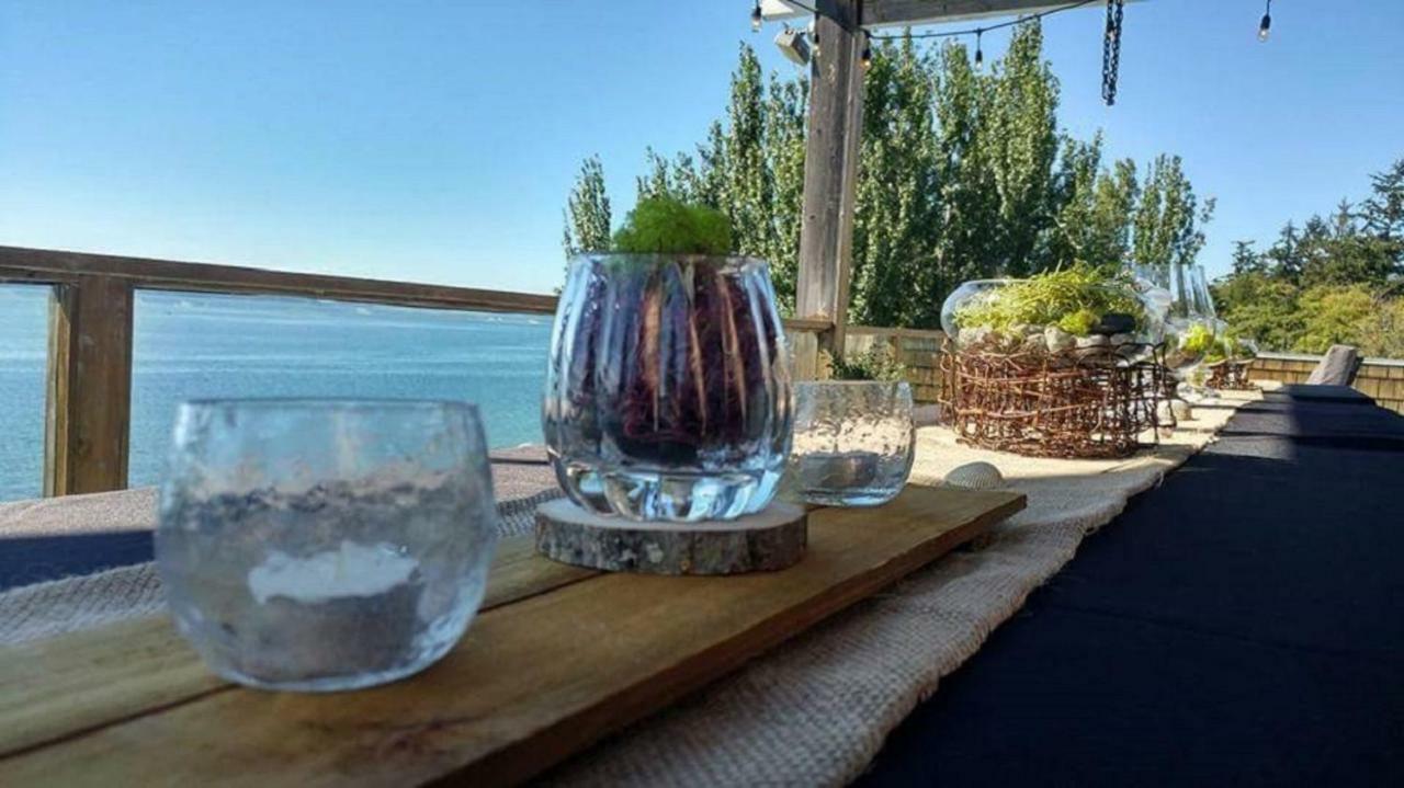 Deluxe Double Room with Balcony and Sea View