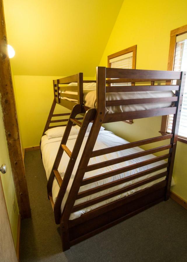 One Bedroom A (Forest View)