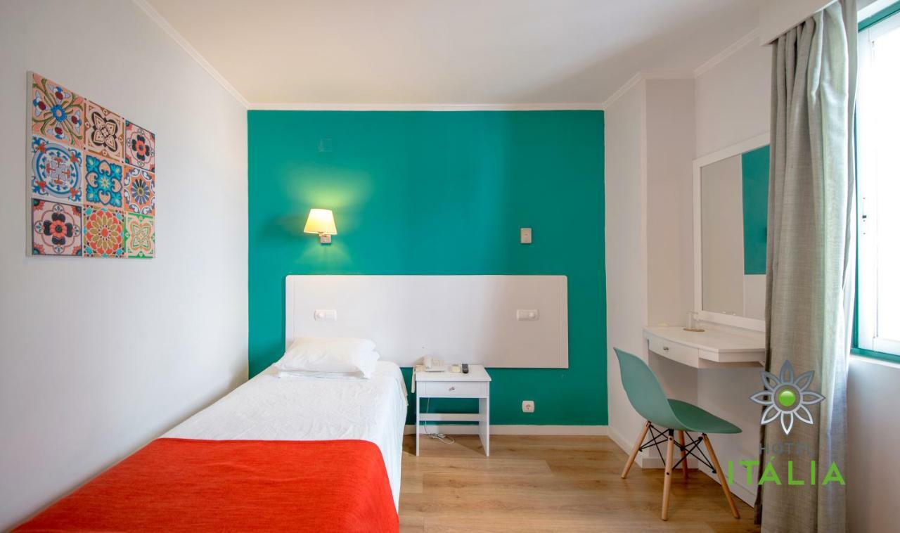 Small Single Room,786156678:JPEG