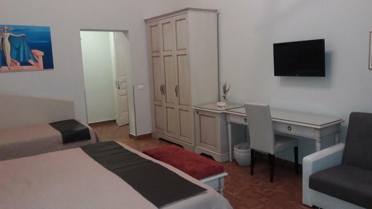 Comfort Triple Room