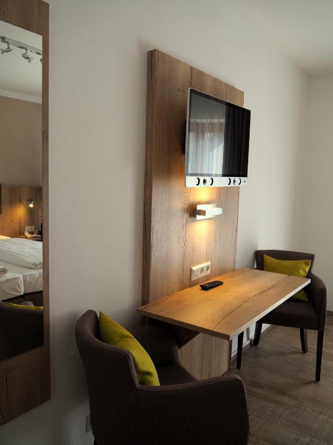 Single Room,1076493013:JPEG
