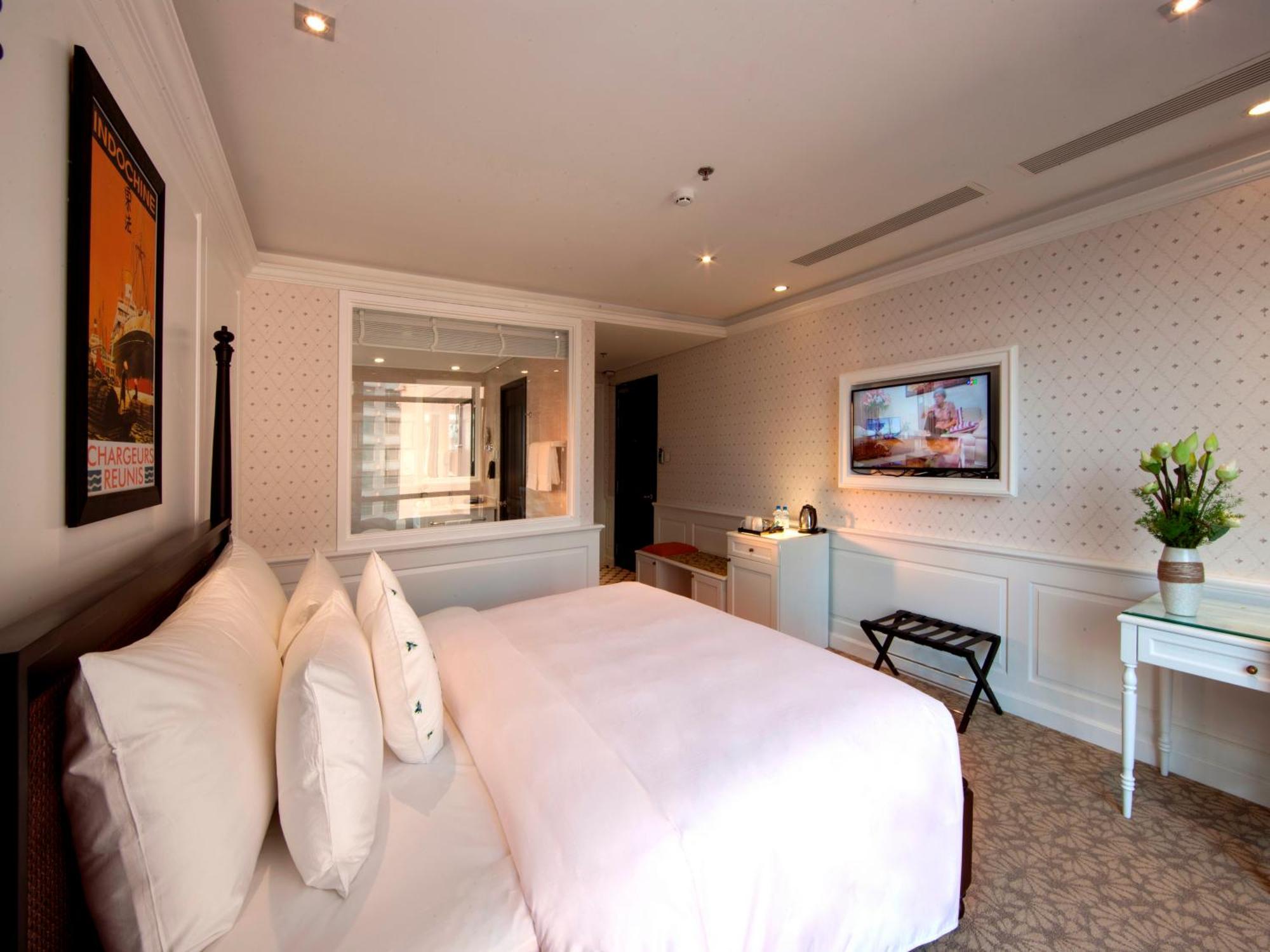 Imperial Heritage Suite - Massage Included