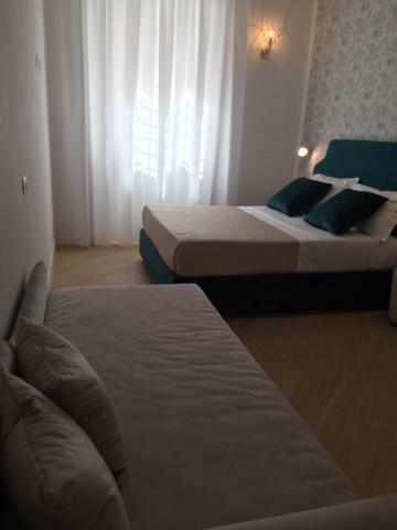 Deluxe Quadruple Room,787892325:JPEG