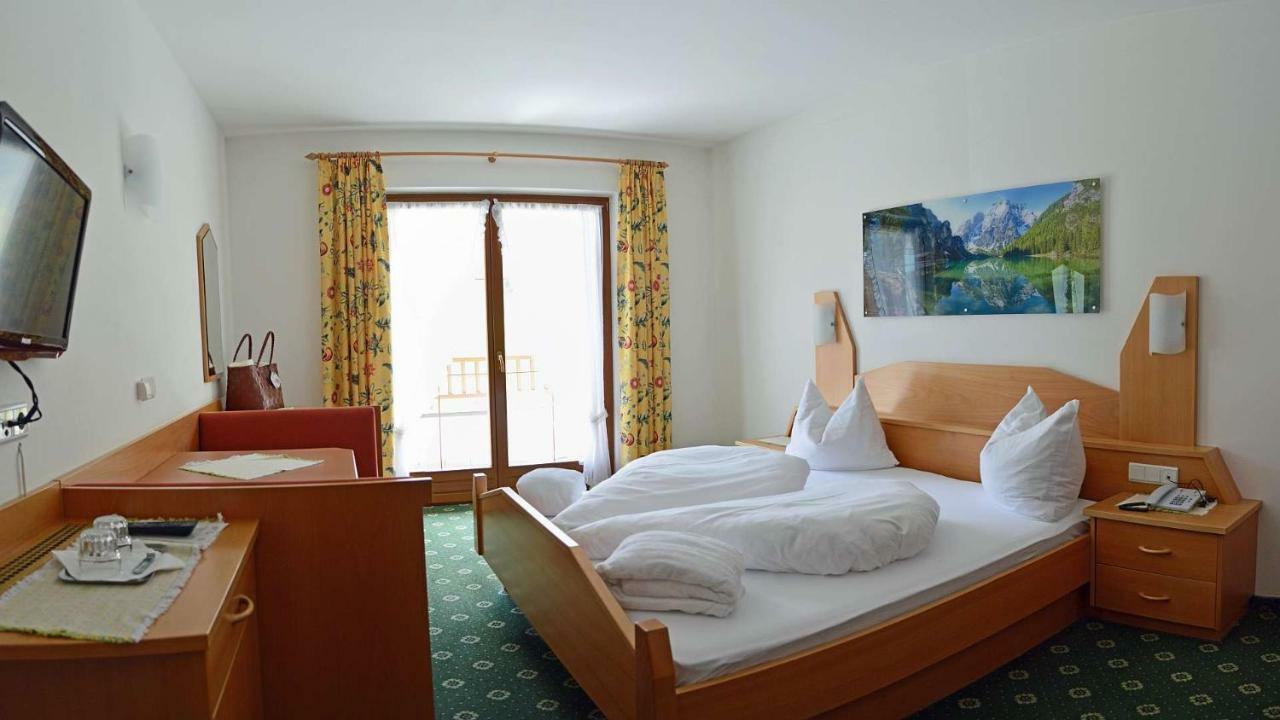 Superior Double or Twin Room with Mountain View