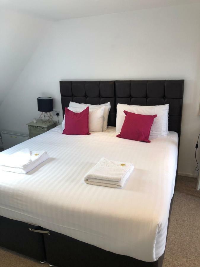 Large Double or Twin Room