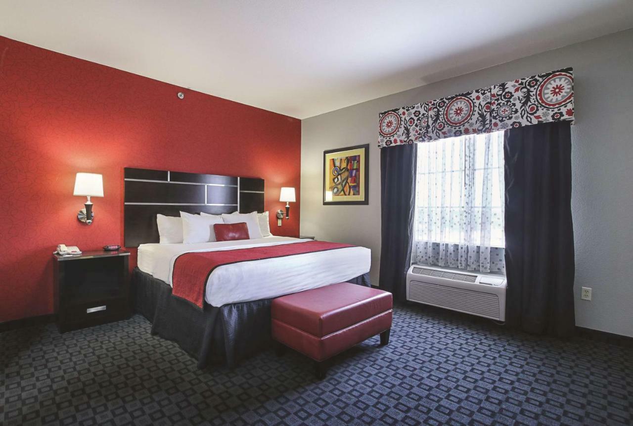 Executive King Room - Non-Smoking