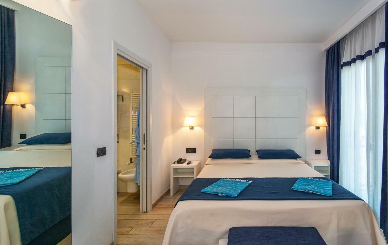 Deluxe Doppelzimmer mit Poolblick