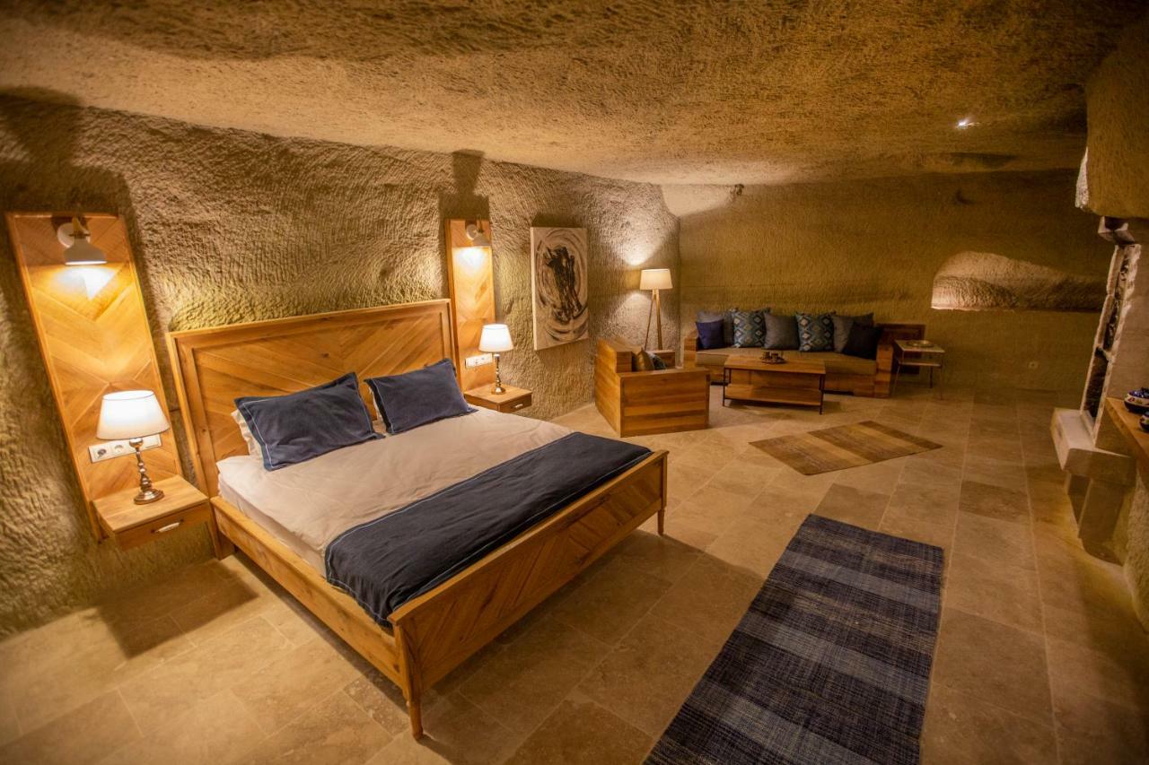 ห้องสวีท Royal Cave Suite