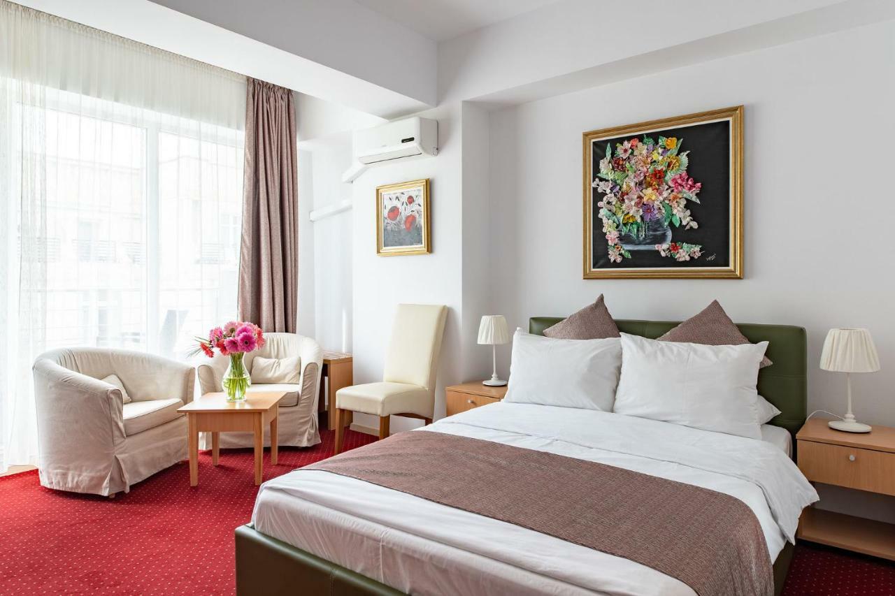 King Double with Balcony (Including smoking area),1499133010:JPEG