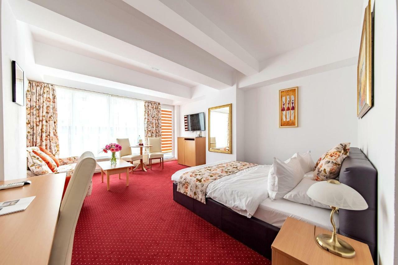 Superior Double with Balcony (Including smoking area),790796832:JPEG