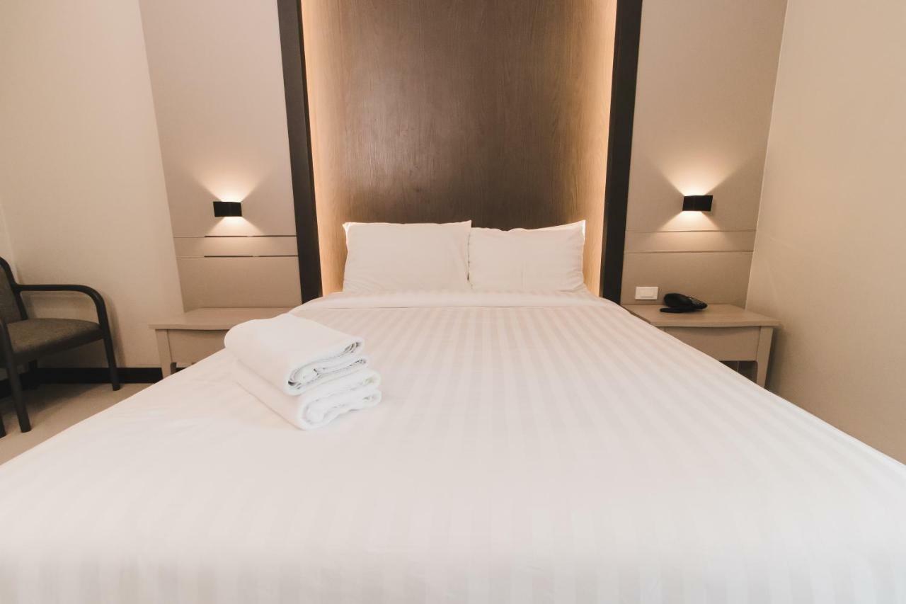 Queen Room with Spa Bath